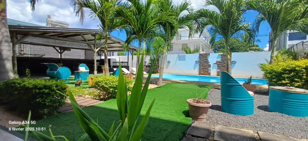 Le Binome Aparthotel Grand Baie Exterior photo
